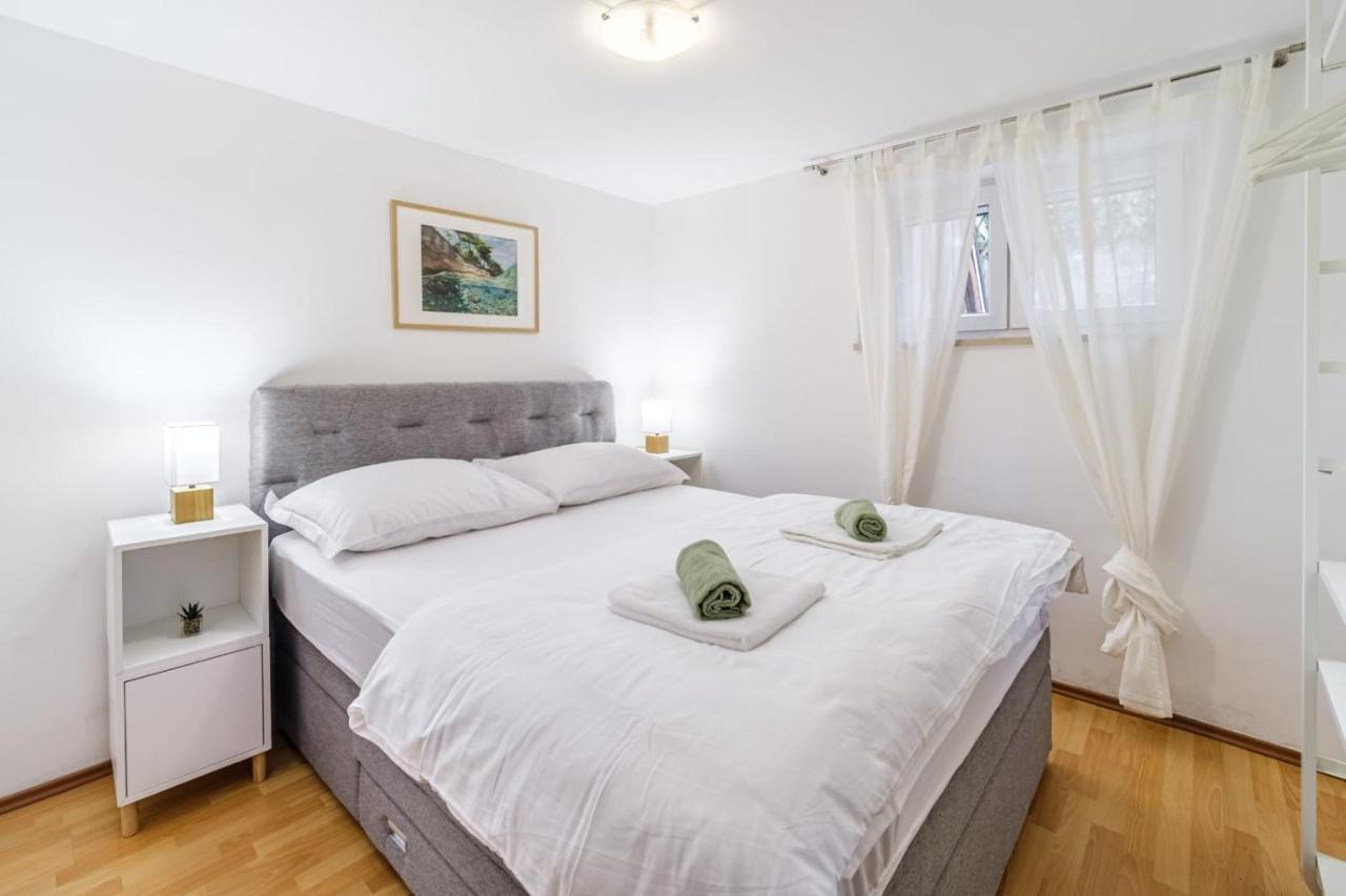 Apartmani P&S Supetar Εξωτερικό φωτογραφία