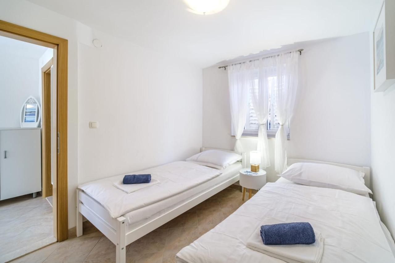 Apartmani P&S Supetar Εξωτερικό φωτογραφία